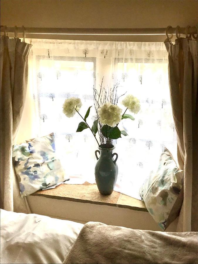 Dove Cottage Bisley  외부 사진