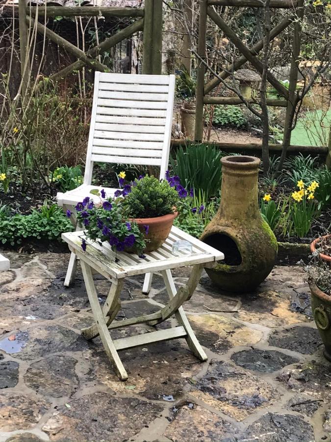 Dove Cottage Bisley  외부 사진