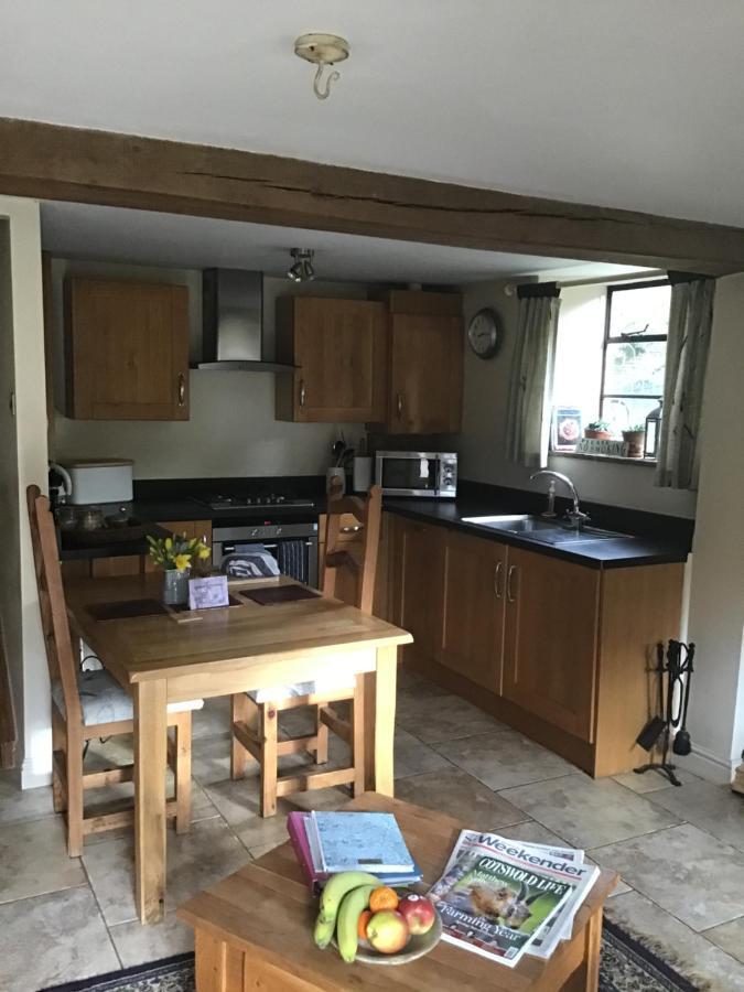 Dove Cottage Bisley  외부 사진