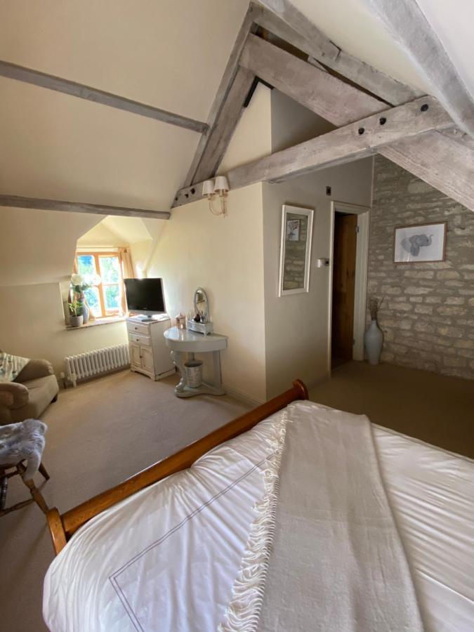 Dove Cottage Bisley  외부 사진