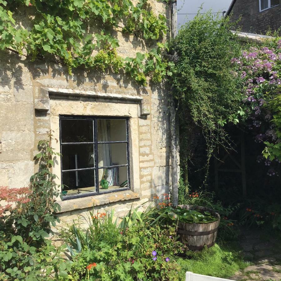 Dove Cottage Bisley  외부 사진